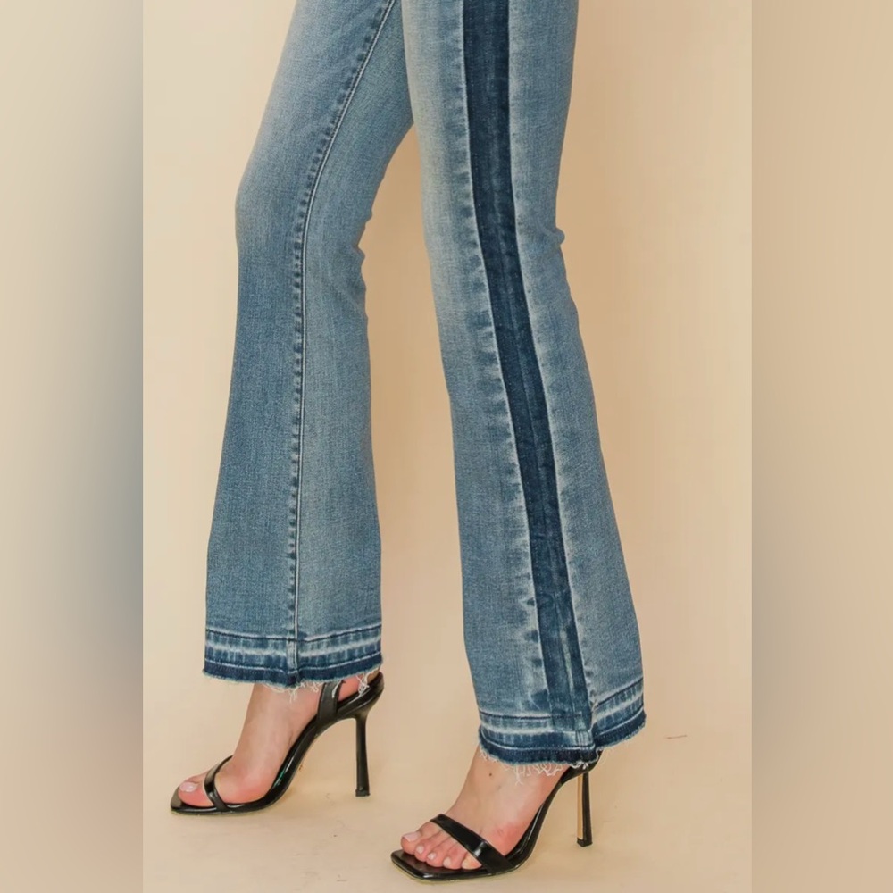 Artemis Vintage High Rise Stretch Bootcut Released Hem Jeans Side Stripe NWT - Picture 4 of 6